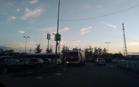 Горожанин: "Торговый зал Глобуса заполнил дым! Думали, горим..."