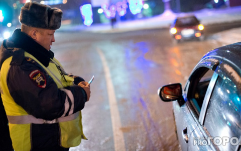 Правительство разрешило перевозить детей от 7 лет без автокресла