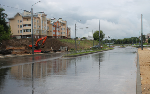 Лыбедскую магистраль заливает дождями и затапливает грунтовыми водами (фото)