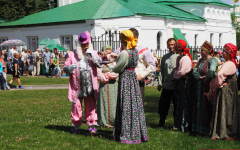 Владимирцев в шестой раз приглашают отметить "Вишневый спас"