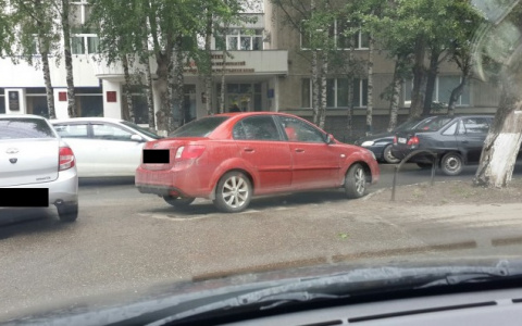 Паркуюсь, как хочу: автохамы не дремлют и остальным не дают