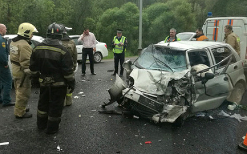 90-летняя женщина на Matiz врезалась во внедорожник и погибла