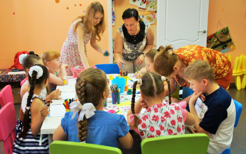 "Умные часы" стали причиной разногласия во владимирских детских садах