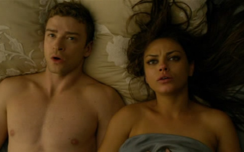 Ученые рассказали о пользе утреннего секса