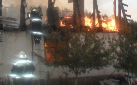 В Заклязьменском на пожаре обнаружили человеческие останки