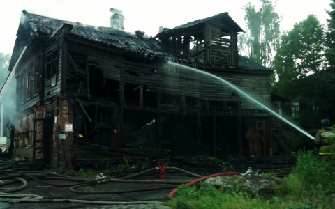 Житель Владимирской области из ревности сжег шесть квартир и автомобиль