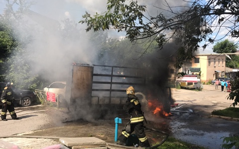 Стали известны причины возгорания ГАЗели в центре Владимира