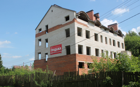 Возле сквера за ДК Молодежи образовался притон маргиналов и алкоголиков?