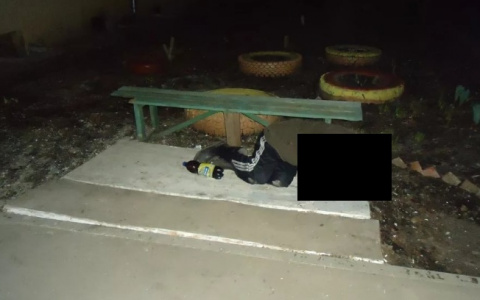 В Александрове зверски изрезали бомжа и бросили одного умирать