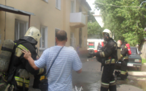 Во время пожара на Лермонтова спасли пятерых взрослых и двоих детей