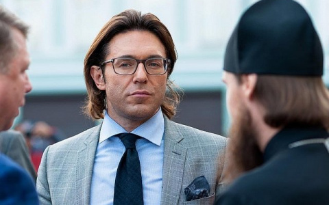 СМИ назвали новую причину ухода Малахова с Первого канала