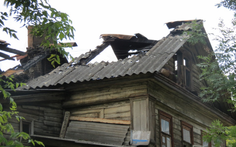 В Гусь-Хрустальном районе в горящем доме погибли двое мужчин