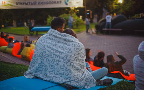 18 августа на Никитском бульваре покажут фильм "Экипаж"