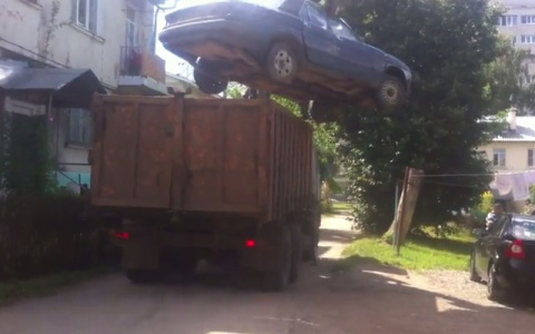 На улицы Владимира вновь вышел беспощадный эвакуатор