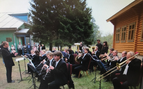 Владимирцев приглашают на летний концерт в "Музее вишни"
