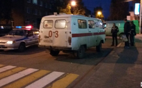 В Александрове сбили молодого человека, идущего в темноте по "зебре"