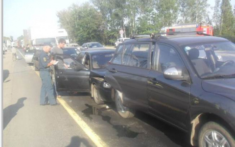 На трассе «М-7» во Владимирской области столкнулись 6 автомобилей