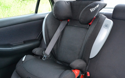 Двухлетний ребенок, оставленный в автомобиле, умер от теплового удара