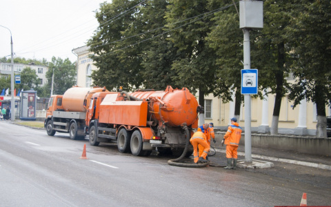 Городские ливневки начали готовить к сезону дождей