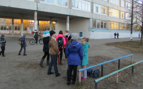 В подмосковной школе подросток устроил стрельбу из ружья: есть пострадавшие