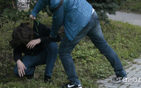 Молодой человек из Мурома до полусмерти избил мужчину из-за 7 000 рублей