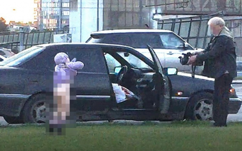 Отец заставлял голую малышку сниматься в эротическом видео прямо на улице