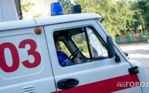 НовостиРоссии:  Трое мужчин избили другого мужчину и отрезали ему уши