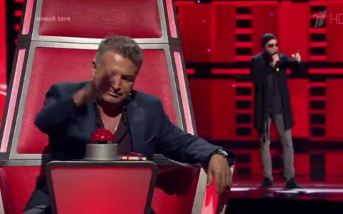 Владимирский исполнитель покорил жюри на шоу "Голос"