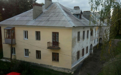 Владимирцы возмущены "показушной" покраской жилых домов в городе