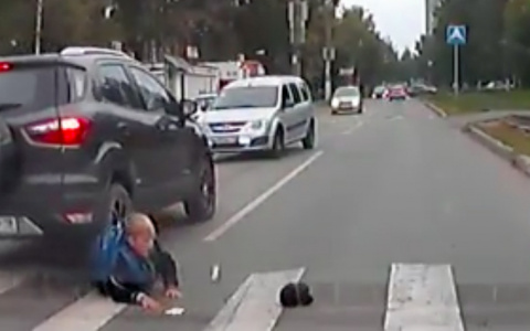 В Коврове водитель иномарки сбил школьника