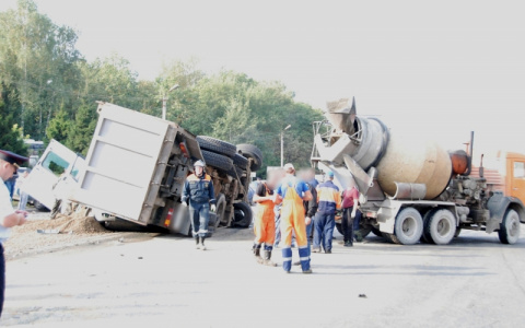 Появились данные о погибших в ДТП у "Ленты"