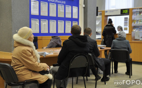 В Коврове сотрудница почты украла содержимое посылки, а вместо него положила мусор