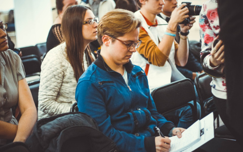 Гороскоп на четверг: Овнам в этот день удастся заметно расширить свой кругозор