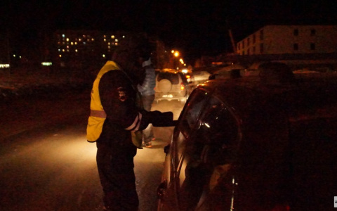 В результате погони автомобилист протаранил СИЗО на Садовой