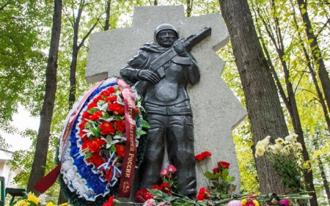 Во Владимире открыт памятник солдатам, погибшим в мирное время