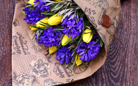 Создайте уникальную композицию из цветов и фруктов вместе с «Флора-центр»!