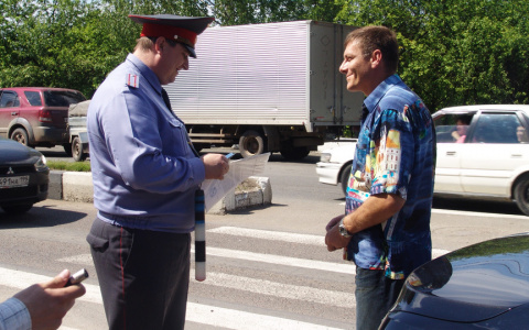 Россиянам запретят снимать на камеру сотрудников ГИБДД