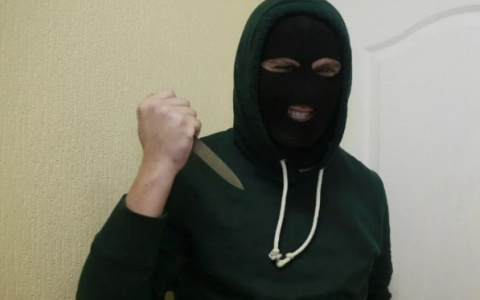 В парке культуры и отдыха подросток напал на одинокую старушку