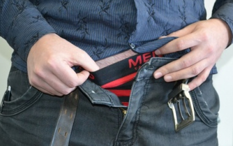 Новости России: Извращенец надругался над матерью с ребенком в лифте