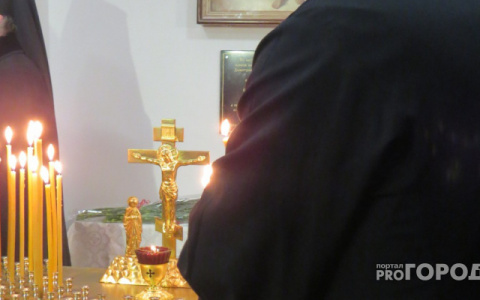 Горожанка: "Нашего крестного заставили 3 раза проходить собеседование перед таинством!"