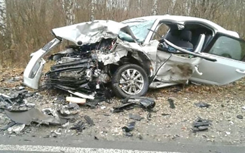 В аварии в Петушинском районе погиб водитель и 3 пассажира в больнице