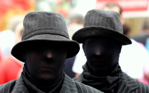 В Вязниках продавец магазина приняла нападение за розыгрыш и отдала налетчикам все деньги