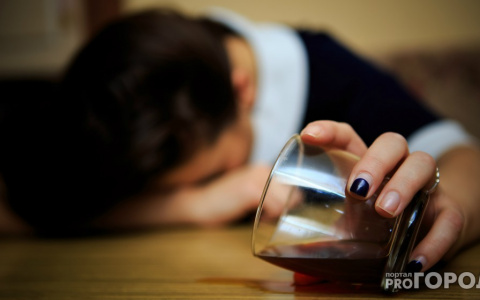 Минздрав предложил не продавать спиртное пьяным покупателям