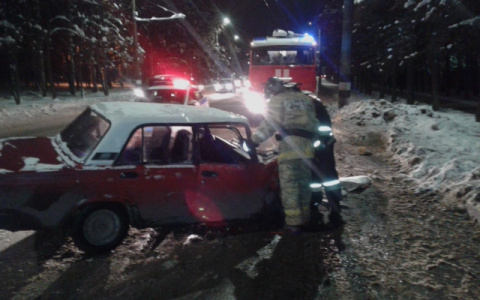 В Коврове на скорости два авто столкнулись лоб в лоб