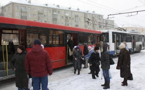 Перевозчики "АДМ" и "БигАвтоТранс" выпускают на линию неисправные автобусы