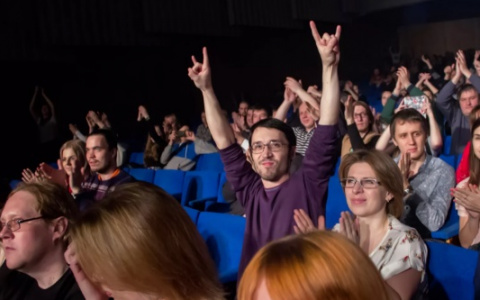 Афиша на выходные: День футбола, Сплин и "Нелетная погода"