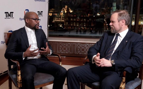 Легендарный боксёр Флойд Мейвезер открыл счёт в Промсвязьбанке