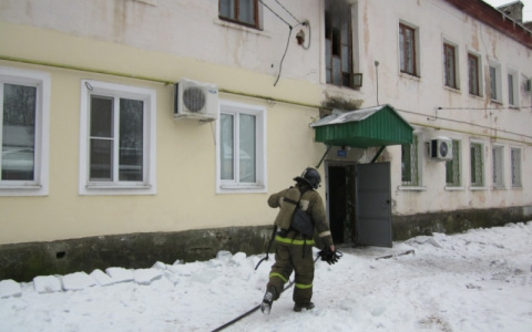 Ковровские пожарные спасли от смерти пенсионерку