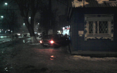 Владимирский автолюбитель протаранил здание диспетчерской  троллейбусов