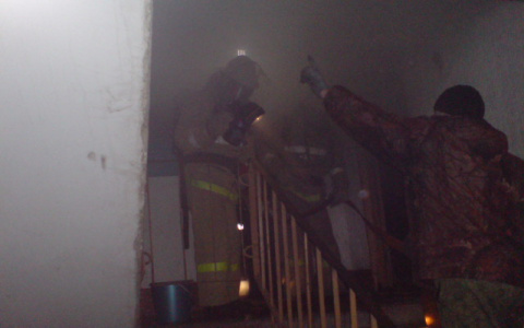 Во время пожара на Диктора Левитана спасли 8-летнюю девочку, которая оказалась в западне